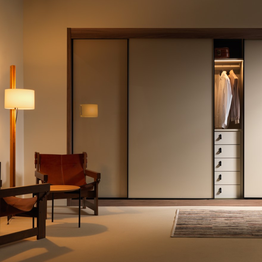 <h3>Armarios con<br /> puertas correderas.</h3>