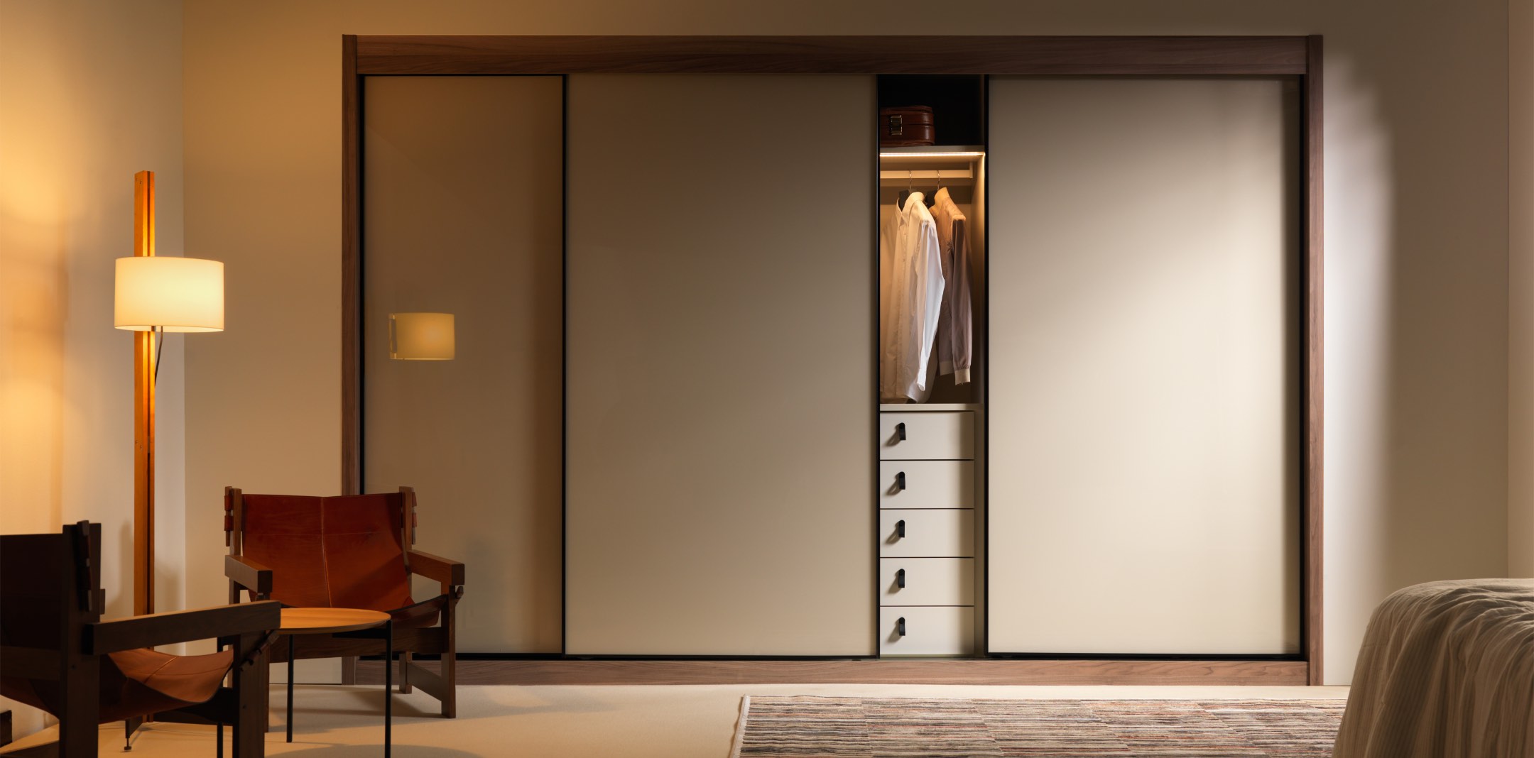 Cristal lacado panna | interior melamina gris sarela Cristal lacado panna | interior melamina gris sarela